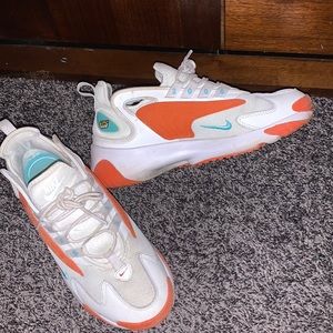 Nike zoom tennis shoes